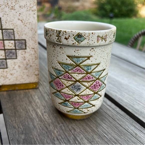 Vohann of California Arizona Aztec Ceramic Tissue Holder and Tumblers Set - Picture 3 of 14